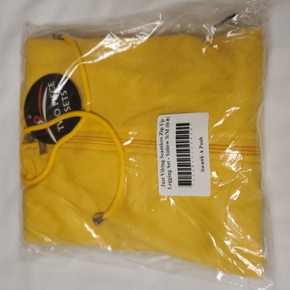Julia Just Vibing Seamless Zip Up Legging Set - Yellow Size S/M - Picture 6 of 10